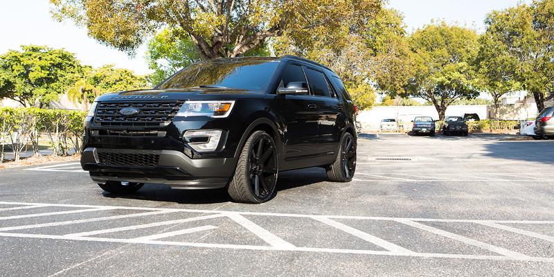  Ford Explorer with Status Wheels Journey