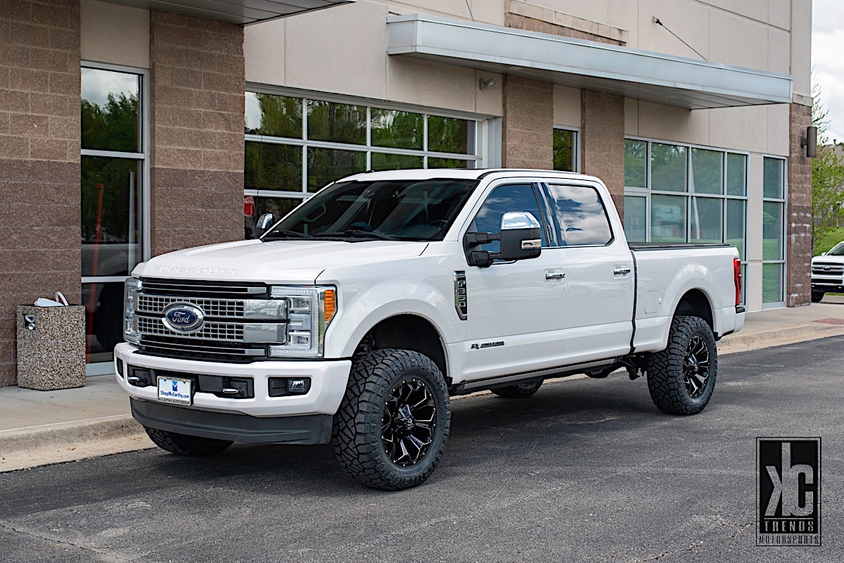Ford F-350 Super Duty with Fuel 1-Piece Wheels Assault - D576