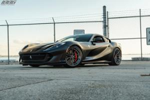 Ferrari 812 Superfast Thumbnail