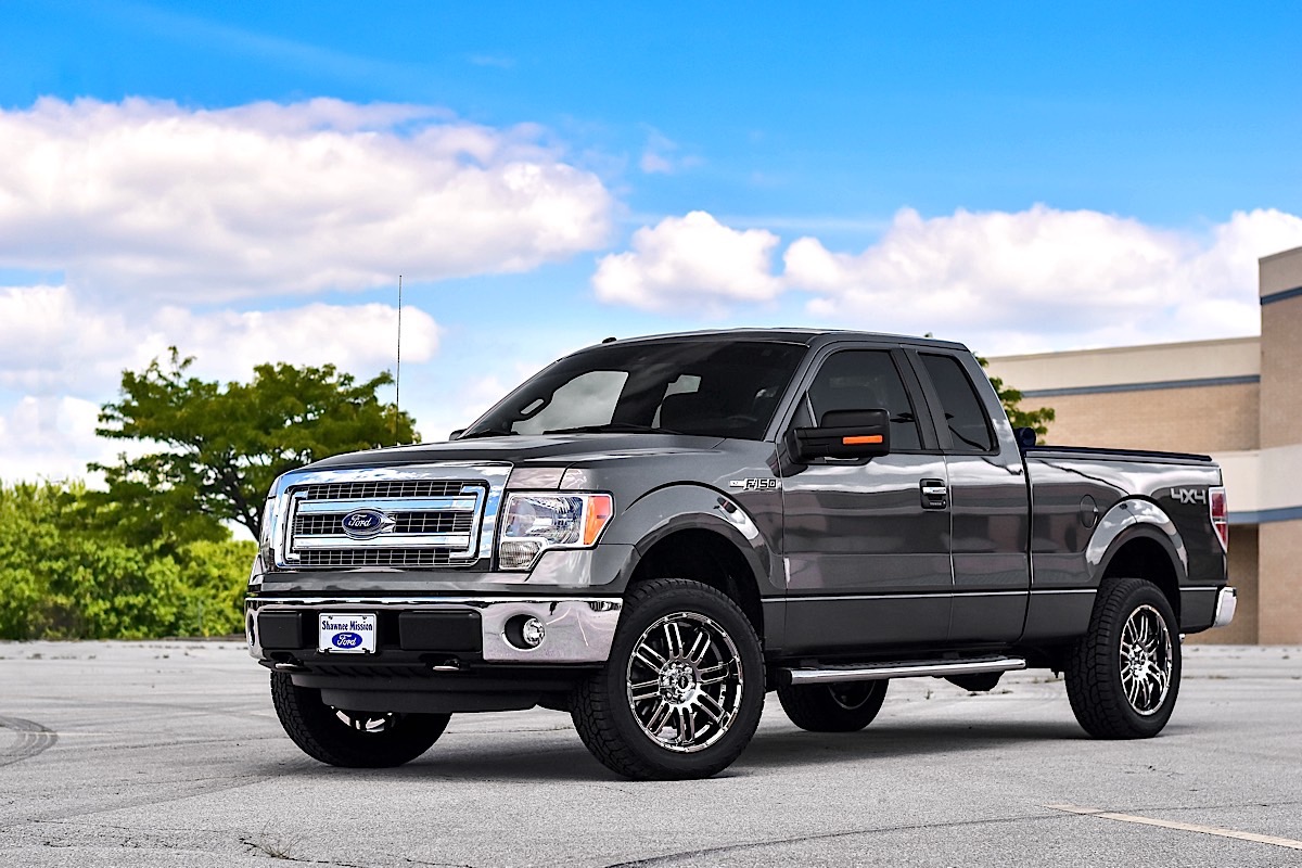 Ford F-150 with American Racing AR901