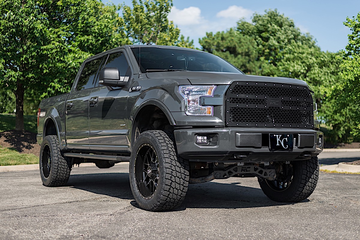 Ford F-150 with Moto Metal MO986 SIEGE