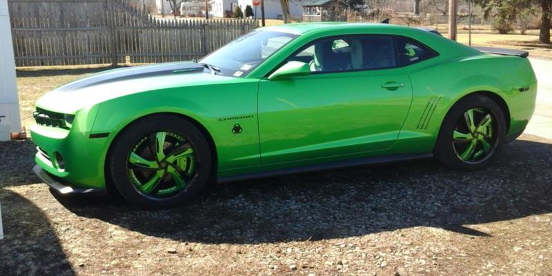  Chevrolet Camaro with Status Wheels S835 Fantasy