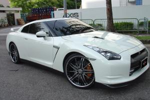 Nissan GT-R