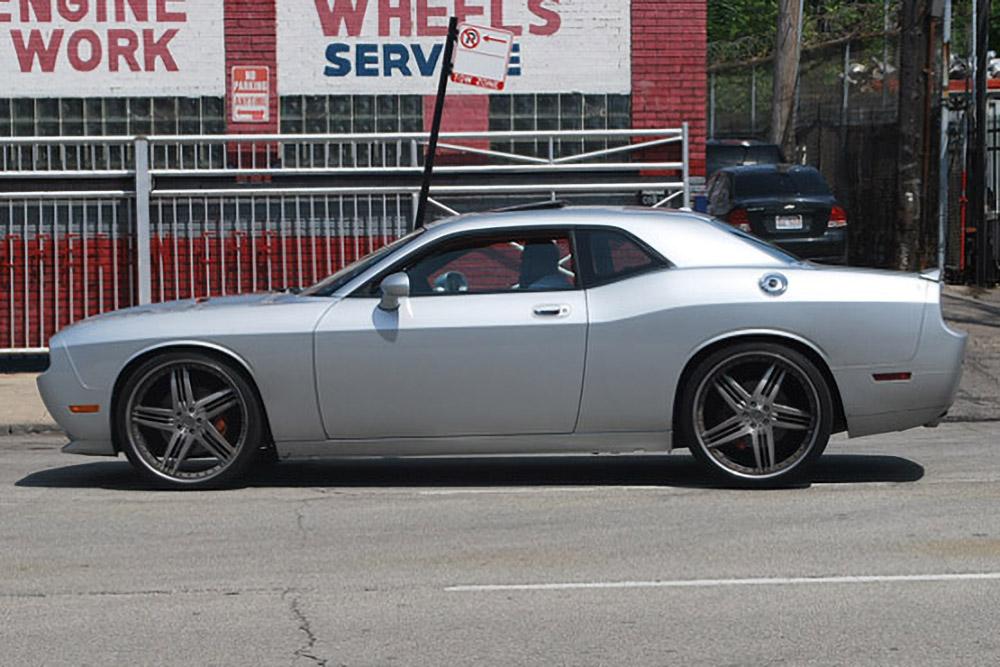 Dodge Challenger Vellano Wheels VSW