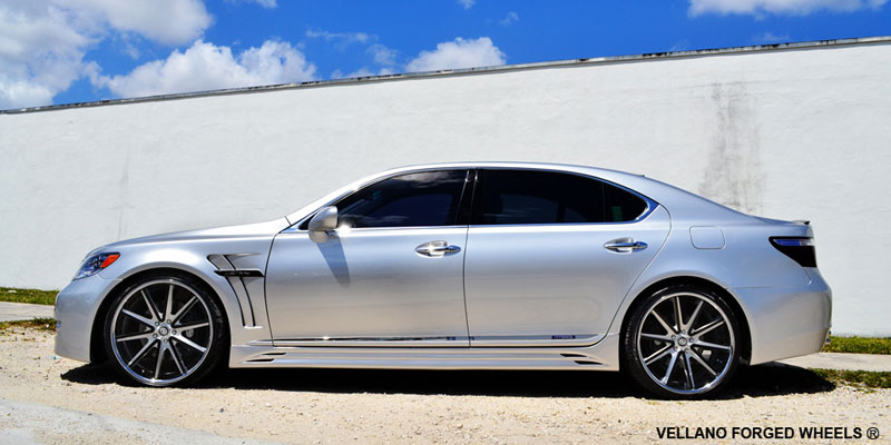 Lexus LS