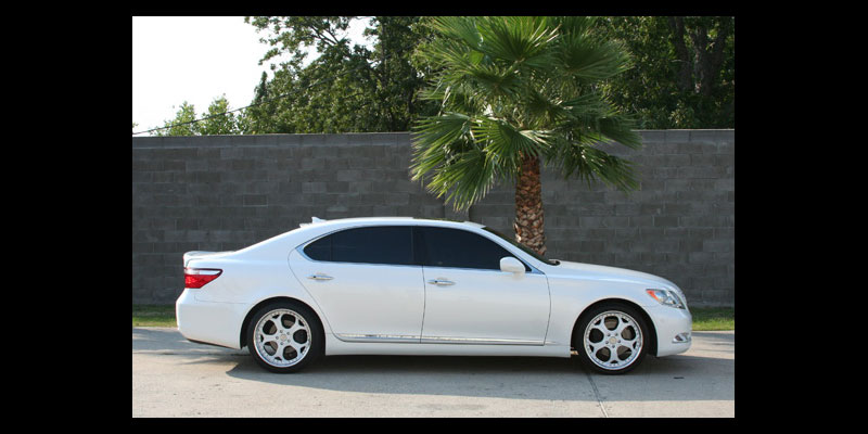 Lexus LS