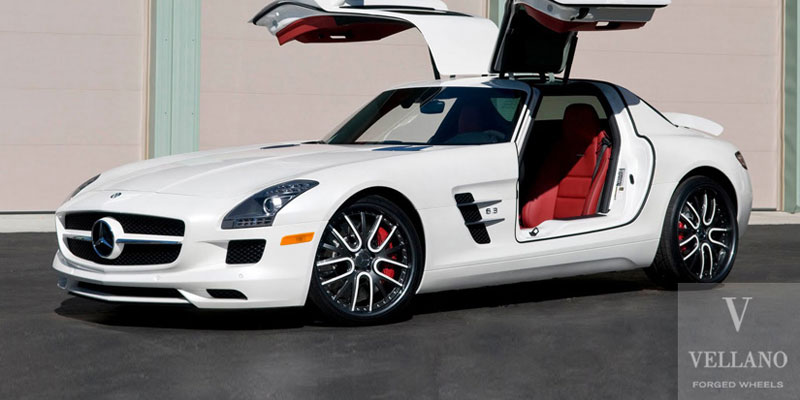 Mercedes-Benz AMG SLS