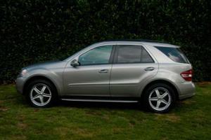 Mercedes-Benz ML350