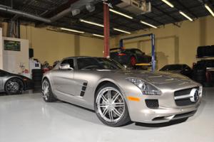 Mercedes-Benz AMG SLS
