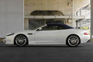 Aston Martin DB9