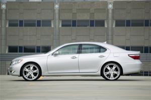 Lexus LS