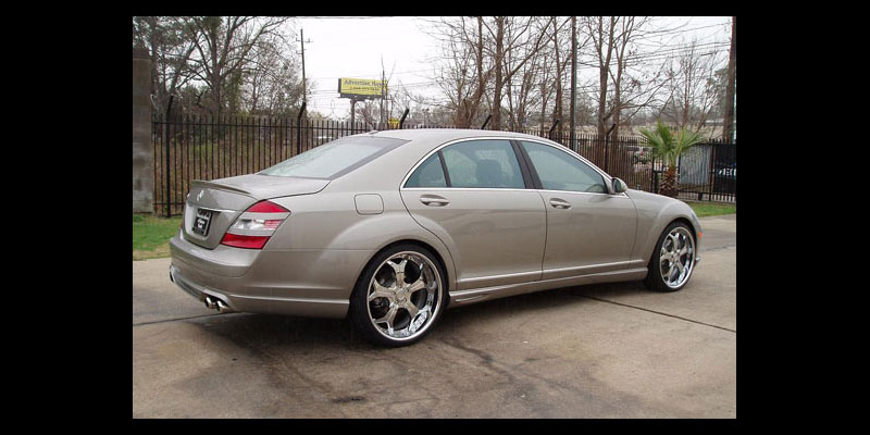 Mercedes-Benz S550