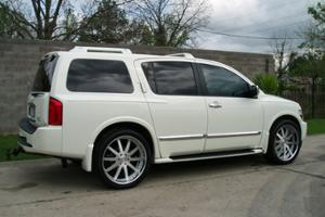 Infiniti QX56