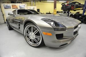 Mercedes-Benz AMG SLS