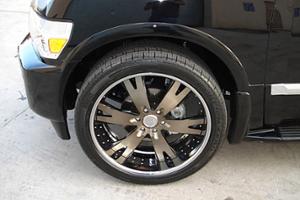Infiniti QX56