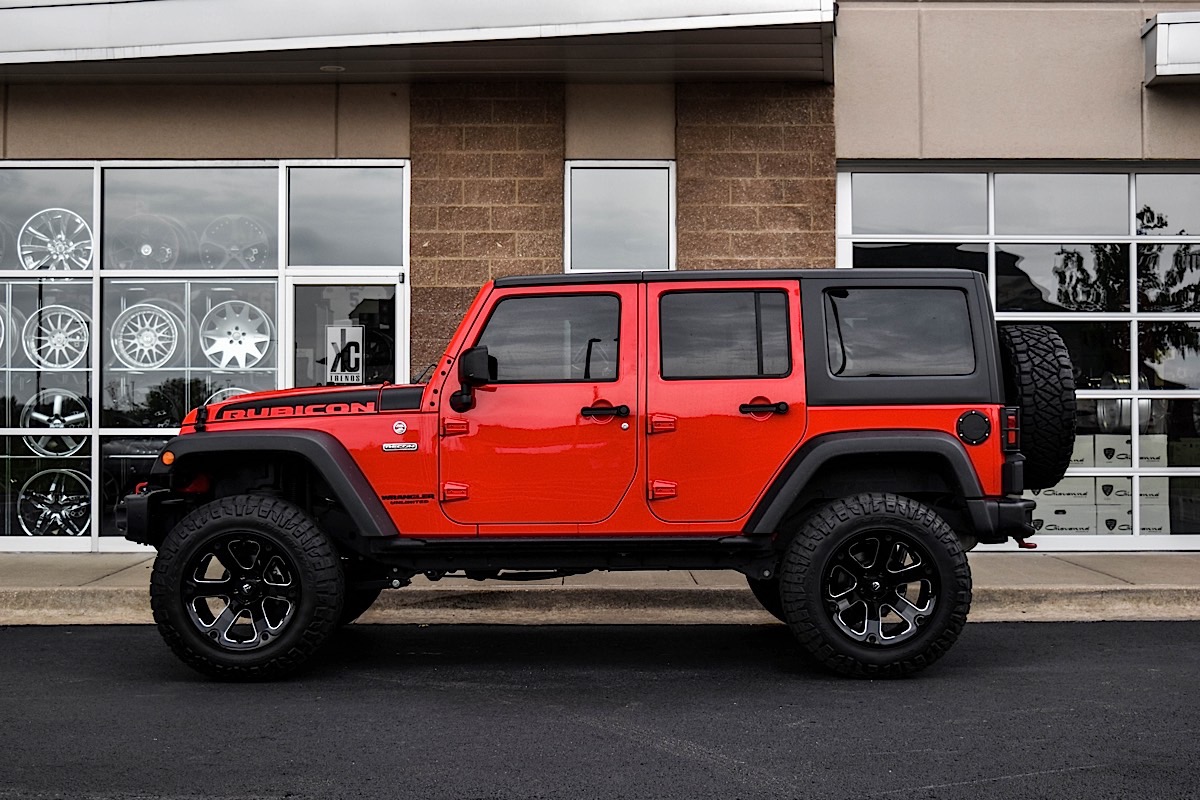 Jeep Wrangler with Fuel 1-Piece Wheels Beast - D562