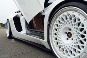 Lamborghini Aventador Thumbnail