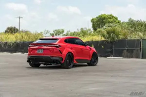 Lamborghini Urus Thumbnail