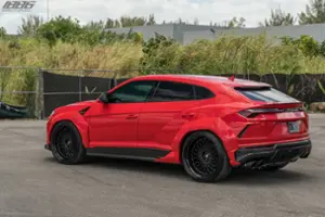 Lamborghini Urus Thumbnail