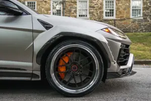 Lamborghini Urus Thumbnail