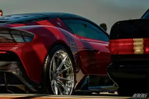 Maserati MC20 Thumbnail