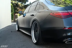 Mercedes-Benz S580 Thumbnail