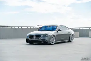 Mercedes-Benz S580 Thumbnail