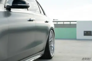 Mercedes-Benz S580 Thumbnail