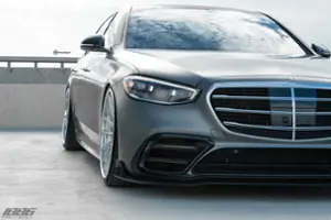 Mercedes-Benz S580 Thumbnail