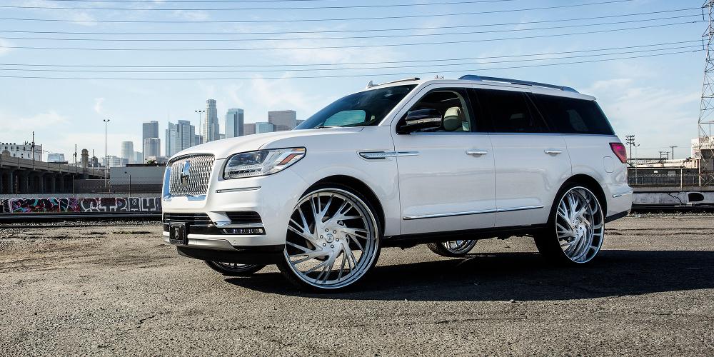 Lincoln Navigator with Asanti Series AF868
