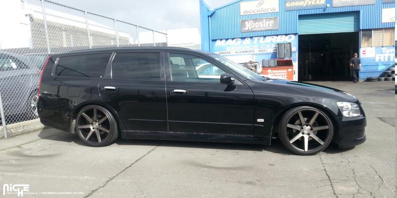 Nissan Stagea