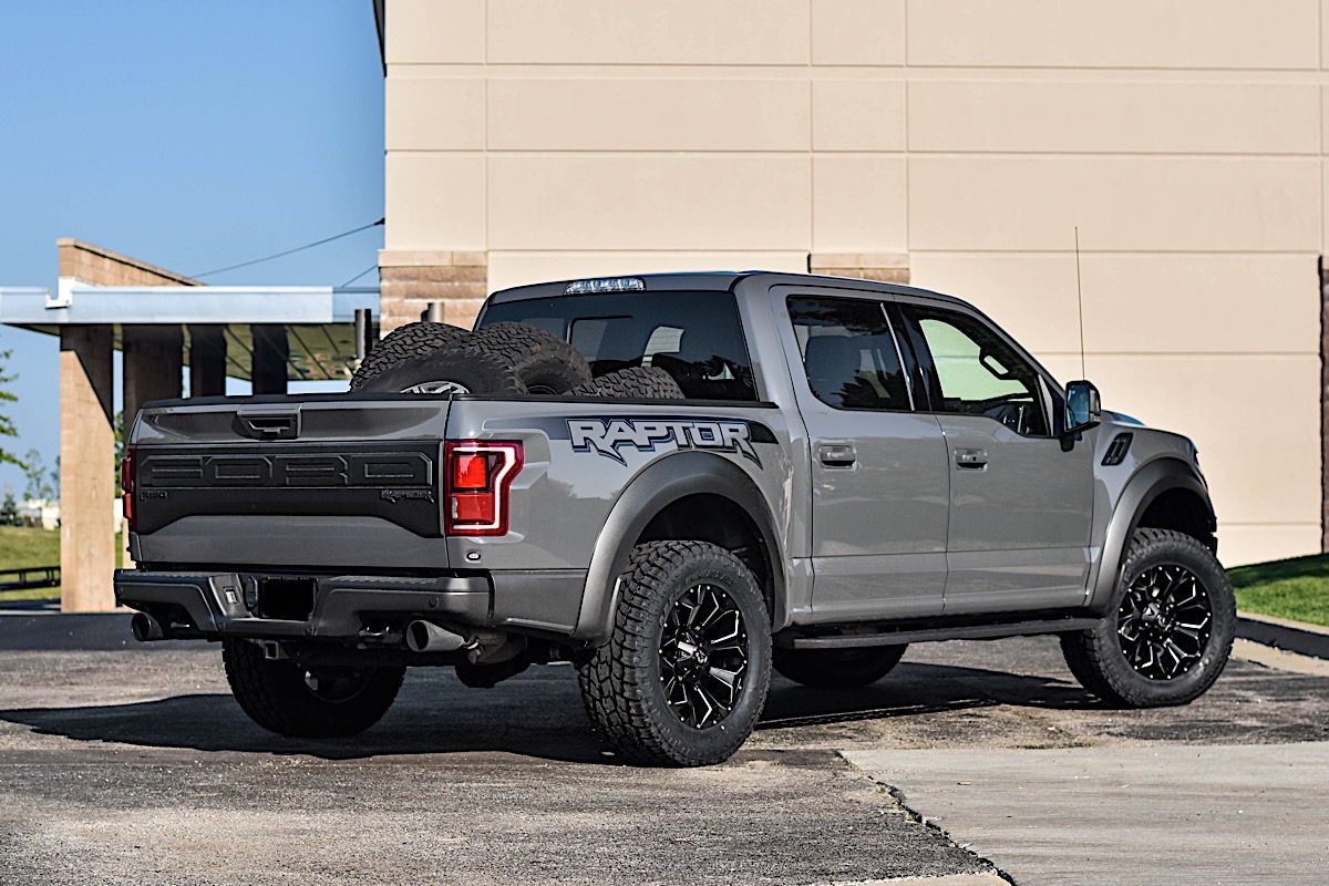 Ford Raptor with Fuel 1-Piece Wheels Assault - D546