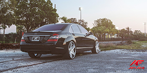 Mercedes-Benz S550
