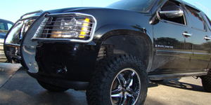 Chevrolet Avalanche with Status Wheels S822 Dynasty