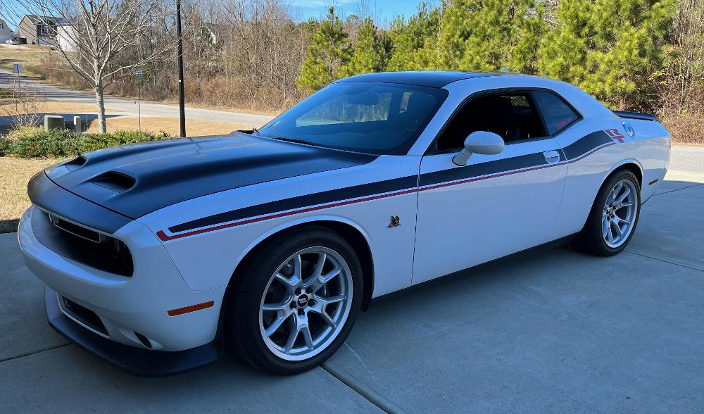 Dodge Challenger 50th Anniversary Edition