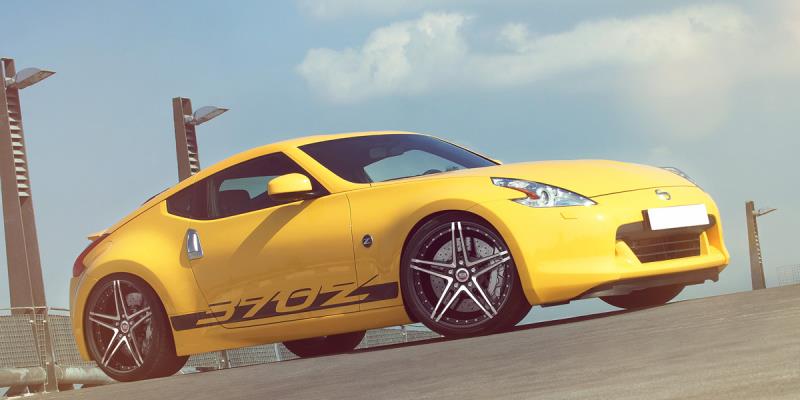  Nissan 370Z with Spec-1 SP-05