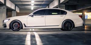 BMW 750i