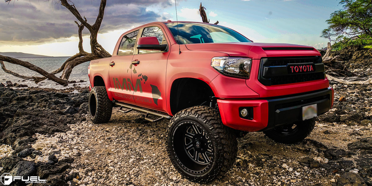 The Toyota Tundra is fitted with 20x9 Fuel Maverick D538 wheels.