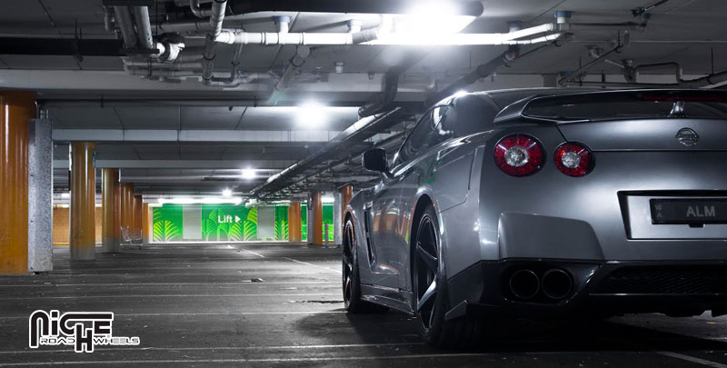  Nissan GT-R with Niche Sport Series GT-5 - M133 