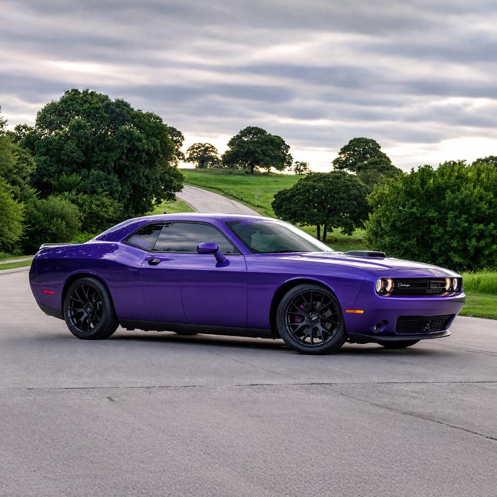Dodge Challenger Voxx Replica Hellcat