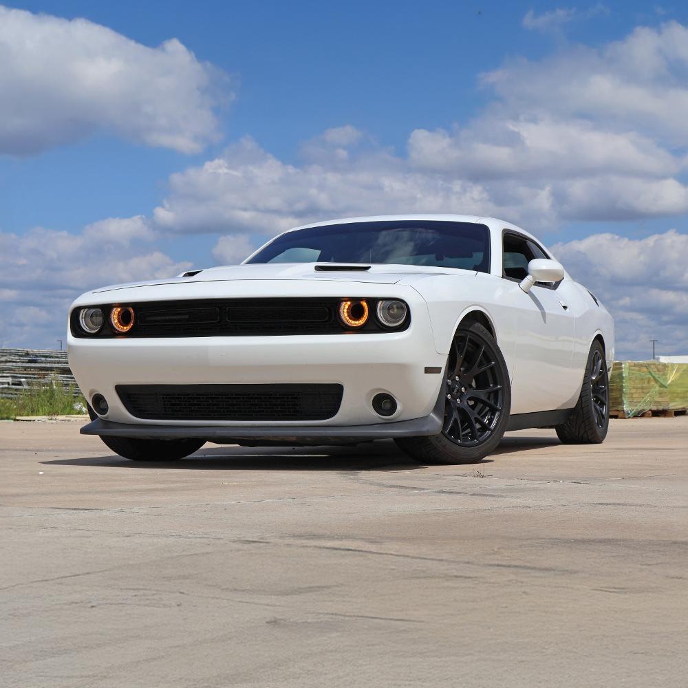 Dodge Challenger Voxx Replica Hellcat