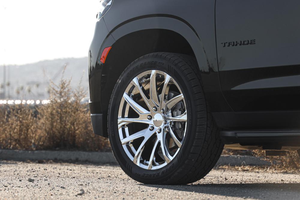 Chevrolet Tahoe Voxx Replica ES3
