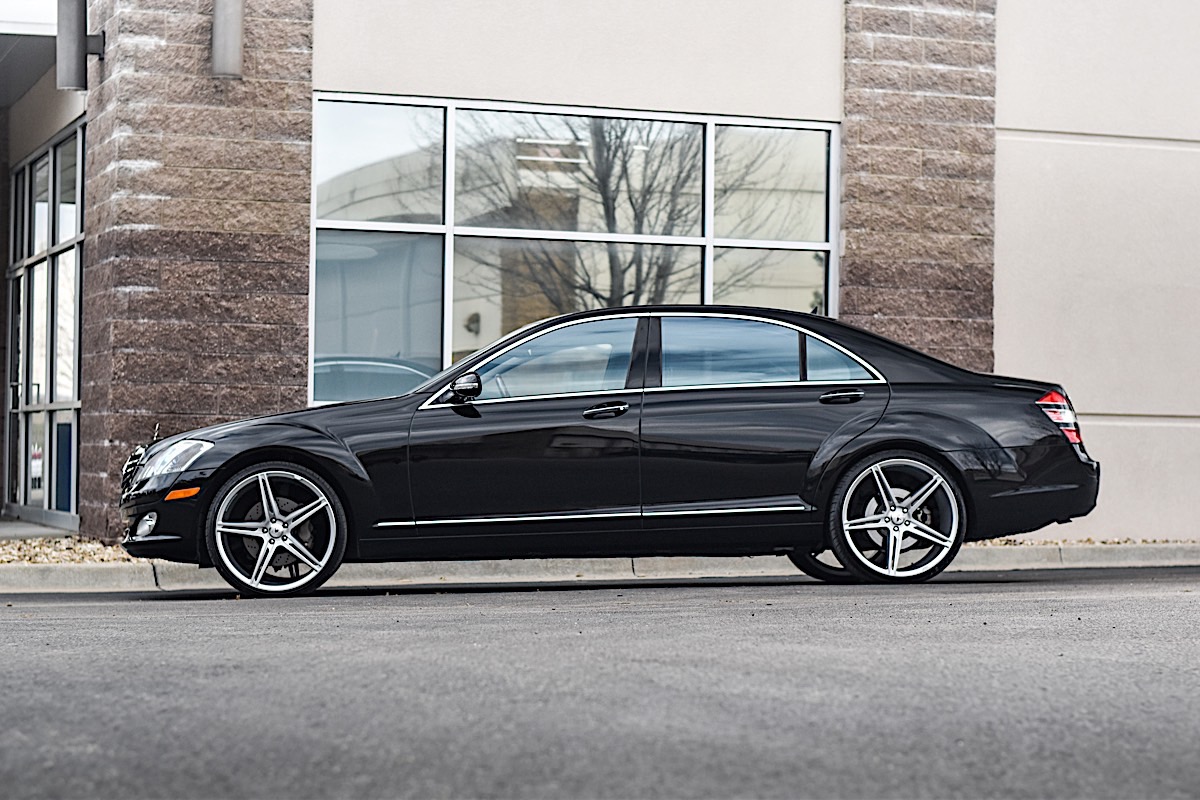 Mercedes-Benz S550