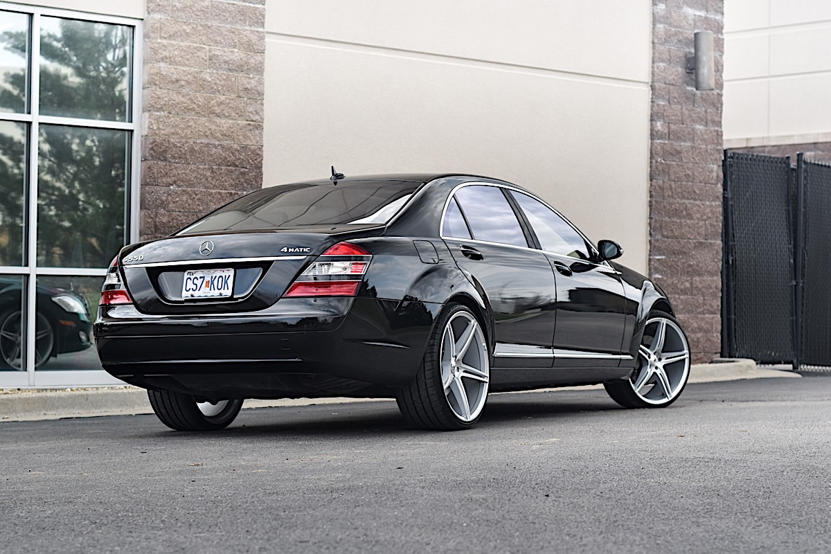 Mercedes-Benz S550