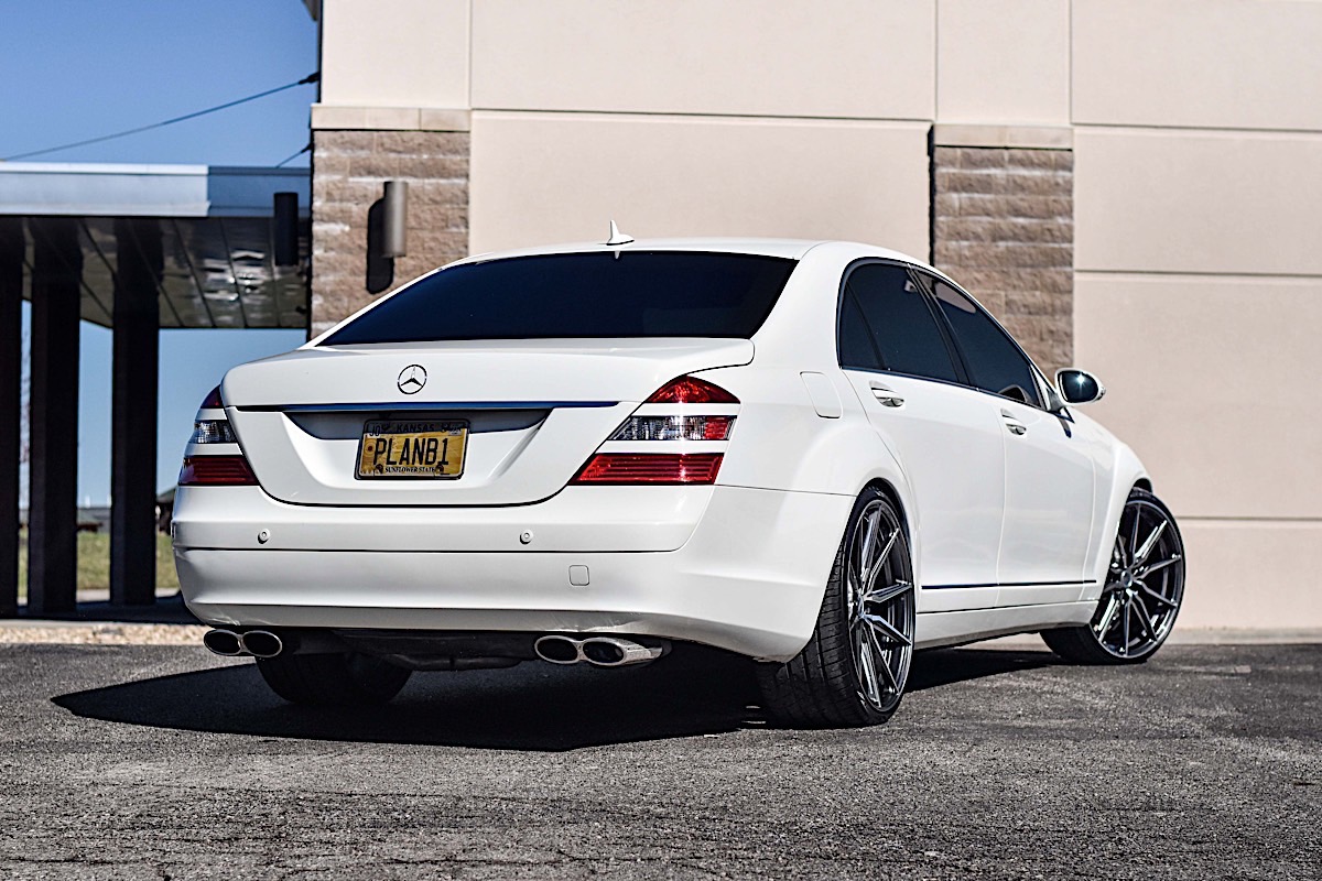 Mercedes-Benz S550 with 