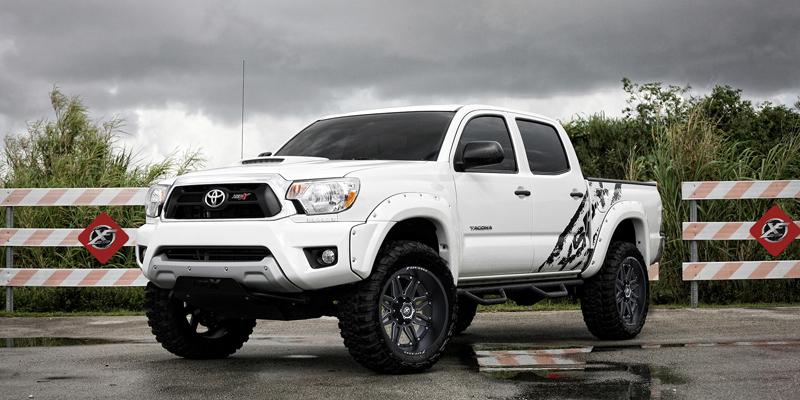  Toyota Tacoma with XF Off-Road XF-204