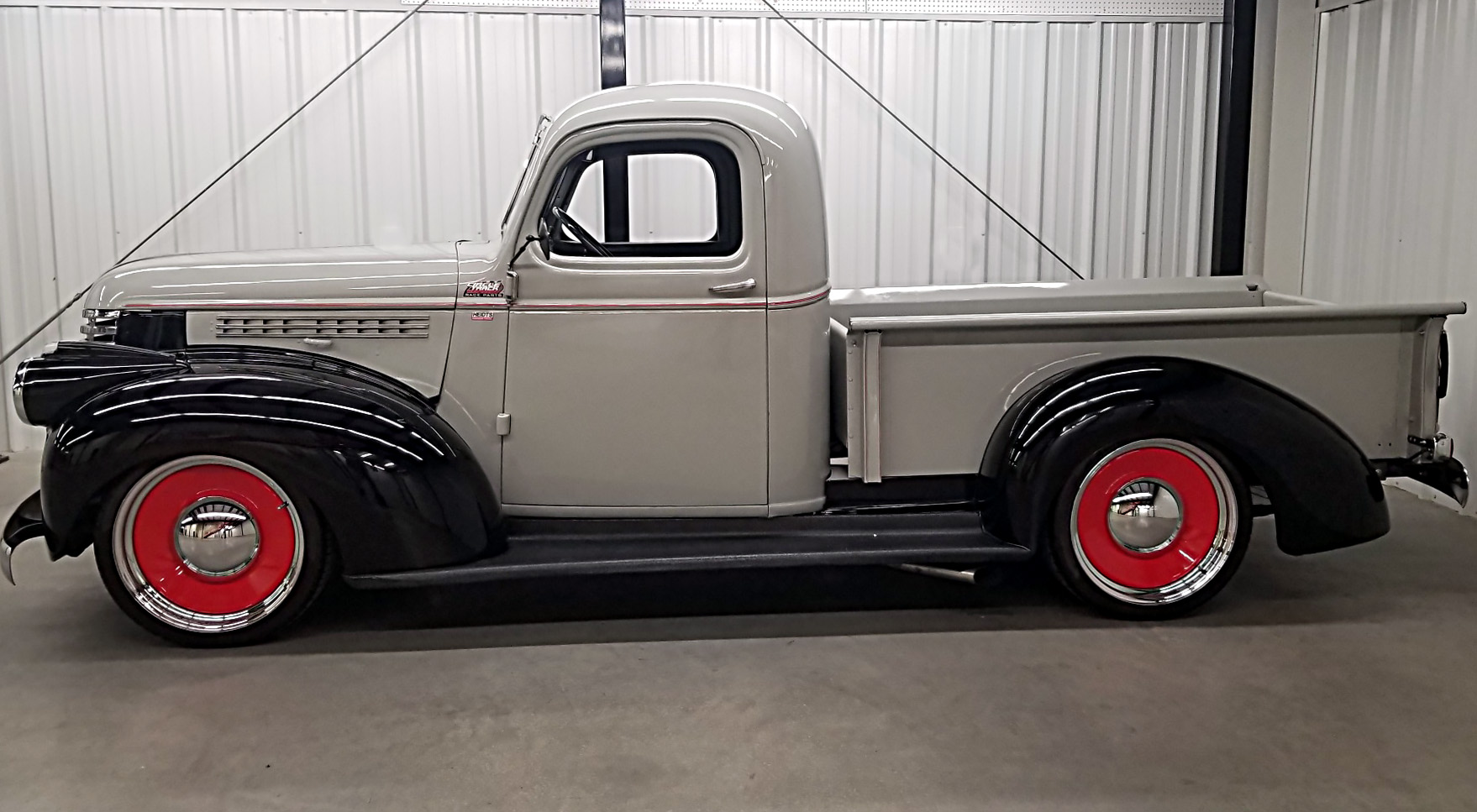 46 Chevy Truck w LS and 20 Rat Rod Rims